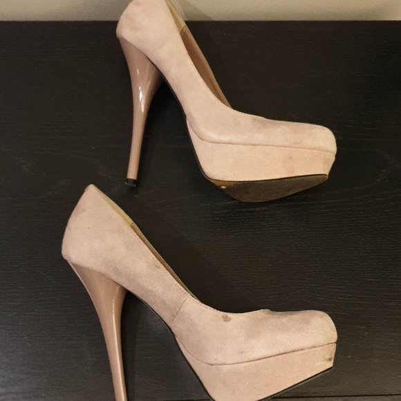 Steve Madden Caryssa Suede Pumps. - Picture 5 of 6